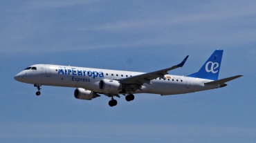 EC-LFZ (cn 19000357) Embraer 190-200LR