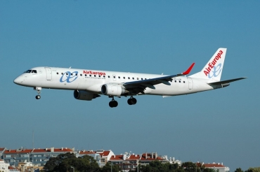 EC-LIN (cn 19000401) Embraer 190-200LR