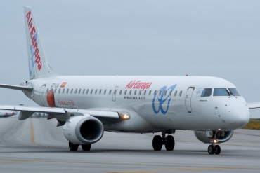EC-LIN (cn 19000401) Embraer 190-200LR