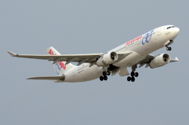 EC-LQP (526) 2003 Airbus A330-243