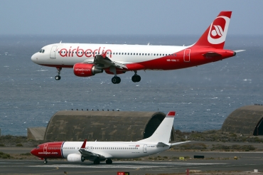 HB-IOQ, (cn 3422), Airbus A320-214