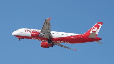 HB-IOZ (cn 4292) Airbus A320-214