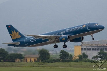 VN-A304 (605) 1996 Airbus A320-214