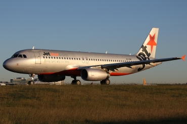 VH-VQP (2573) 2005 Airbus A320-232