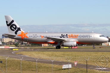 VH-VQB, (cn 3743), Airbus A320-232