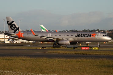 VH-VWQ (7384) 2016 Airbus A321-231