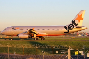 VH-VQU (2455) 2005 Airbus A320-232