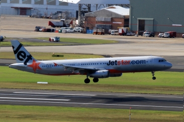 VH-VWT (3717) 2008 Airbus A321-232