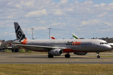 VH-VWT (3717) 2008 Airbus A321-232