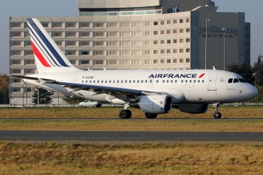 F-GUGK (2601) 2005 Airbus A318-111