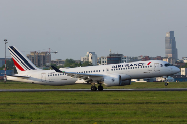 F-HZUP (55196) 2023 Airbus A220-300