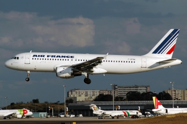 F-GFKN (128) 1990 Airbus A320-211