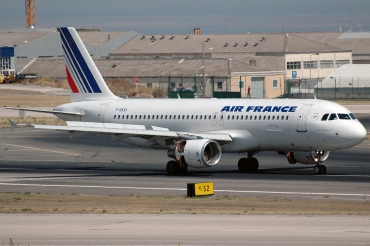 F-GKXI (1949) 2003 Airbus A320-214