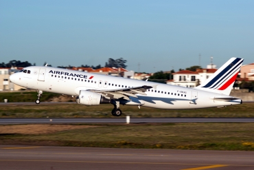 F-GKXG (1894) 2003 Airbus A320-214