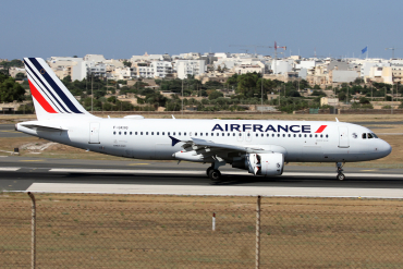 F-GKXQ · Airbus A320-214 · MLA / LMML