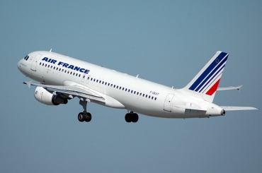 F-GKXT (3859) 2009 Airbus A320-214