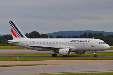 F-GKXZ (4137) 2009 Airbus A320-214