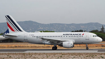 F-GRXD (1699) 2002 Airbus A319-111