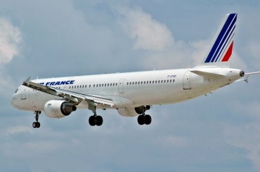 F-GTAD (777) 1998 Airbus A321-212