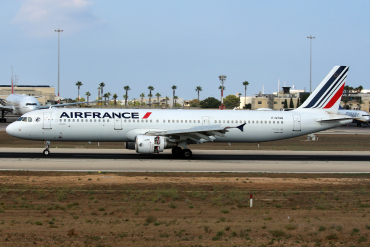 F-GTAU · Airbus A321-212 · MLA / LMML