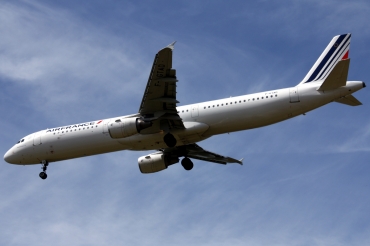 F-GTAD (777) 1998 Airbus A321-212