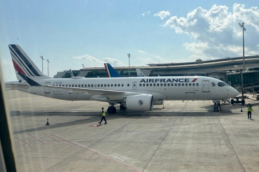 F-HZUU (55213) 2023 Airbus A220-300