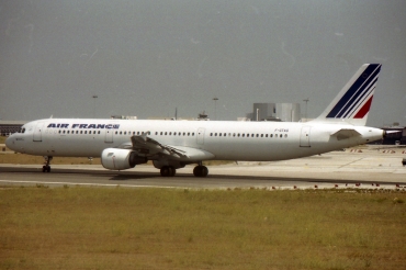 F-GTAG (956) 1999 Airbus A321-211