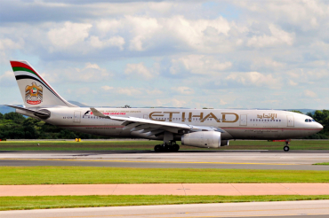 A6-EYM (824) 2007 Airbus A330-243