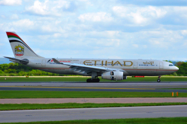 A6-EYS (991) 2009 Airbus A330-243