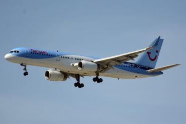 G-BYAY (28836) 1999 Boeing 757-204(WL)