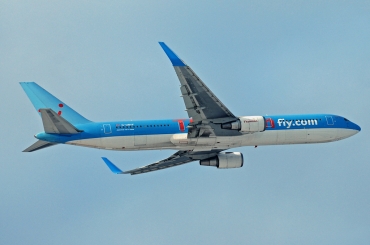 G-OBYF (28208) 1998 Boeing 767-304 ER WL