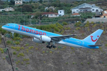 G-OOBJ (27147) 1993 Boeing 757-2B7