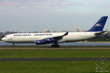 LV-ZPO (063) 1994 Airbus A340-211