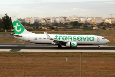 F-HUYI · Boeing 737-86NW · MLA / LMML