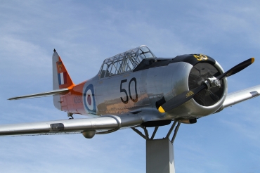 NZ1050 (88-13907) North American AT-6C Harvard IIA