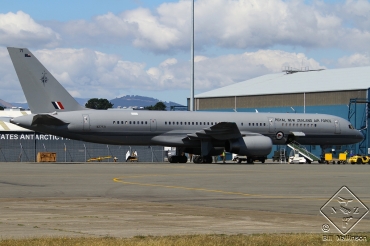NZ7571 (26633) 1992 Boeing 757-2K2