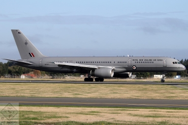 NZ7571 (26633) 1992 Boeing 757-2K2