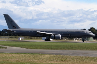 NZ7571 (26633) 1992 Boeing 757-2K2