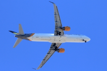 OY-TCF (6351) 2014 Airbus A321-211(WL)