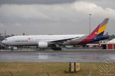 HL7732 (cn 29174) Boeing 777-28EER
