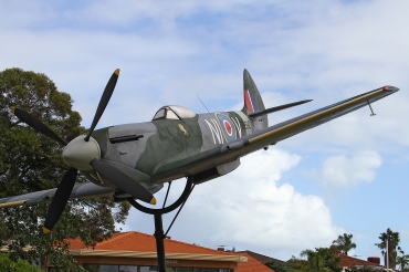 TB592 Supermarine 361 Spitfire LF16E (replica)