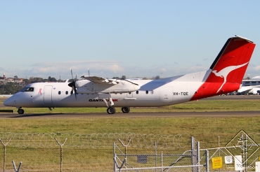 VH-TQE (596) Bombardier Dash 8 Q315