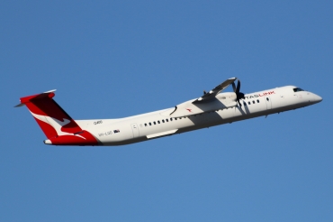VH-LQD (4371) 2011 Bombardier Dash 8-Q402