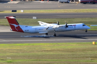 VH-QOC (4117) 2005 Bombardier Dash 8-Q402