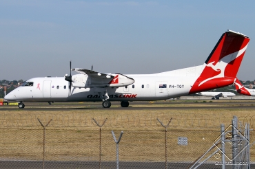 VH-TQY (552) Bombardier Dash 8 Q315