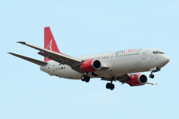 EC-LAV (cn 24352) Boeing 737-408