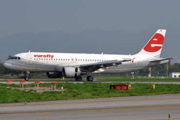 I-EEZG (0002001) Airbus A320-214