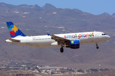 LY-SPG (1041) 1999 Airbus A320-214