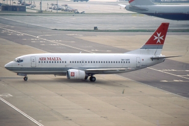 9H-ABR (cn 25613) Boeing 737-3Y5