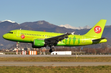 VP-BHJ (cn 2369) Airbus A319-114